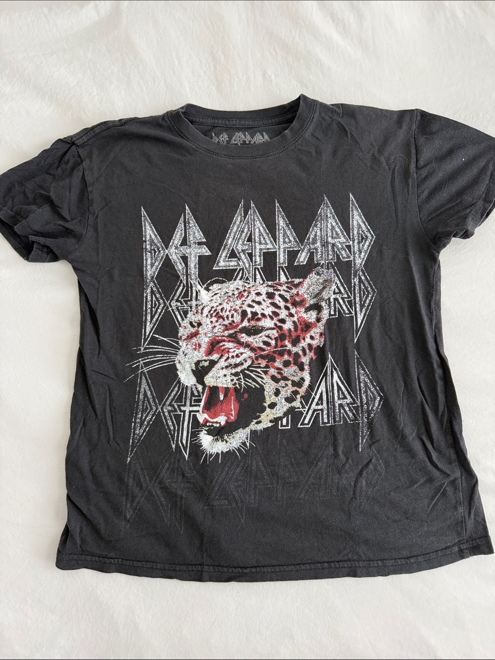 Def Leppard Black Short Sleeve Graphic Tee - Leopard Head